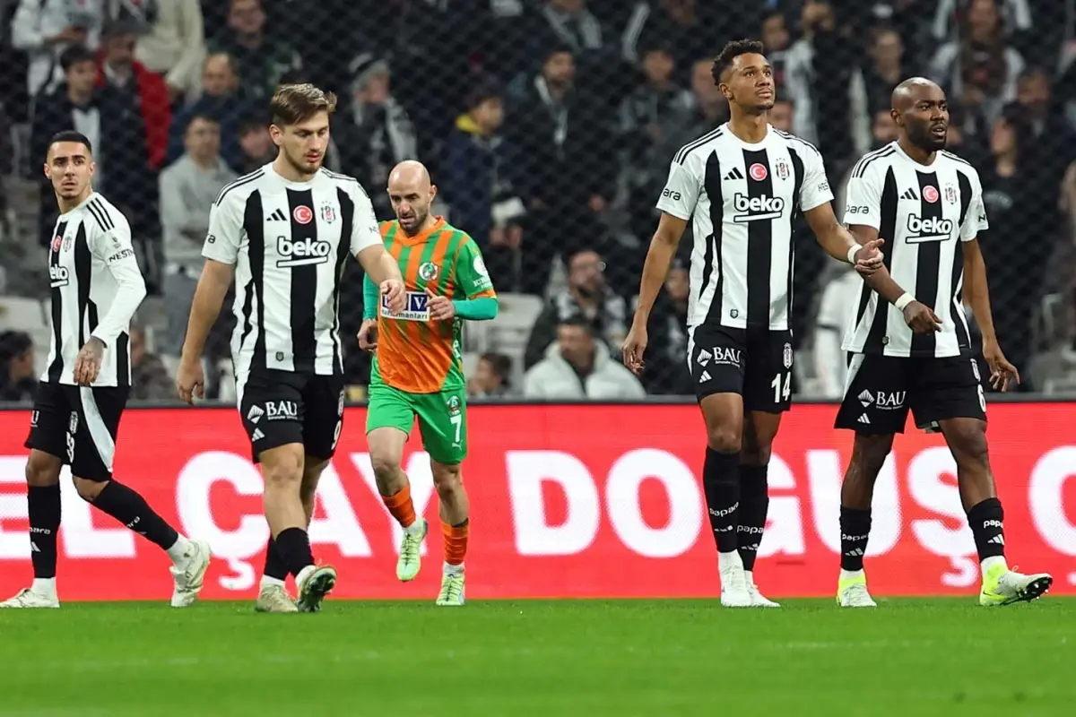 Beşiktaş’ta sular durulmuyor: Futbolcular peş peşe itiraf etti