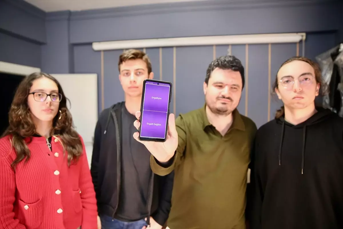 Öğrencilerden Görme Engellilere Mobil Uygulama