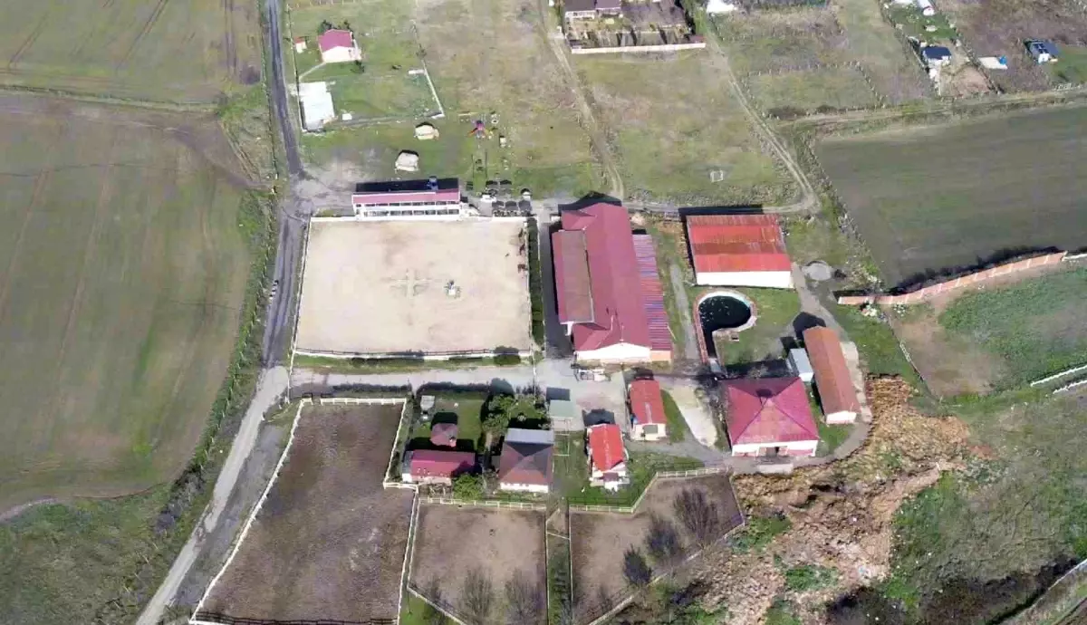 Silivri’de Jandarma Aracı Çalındı
