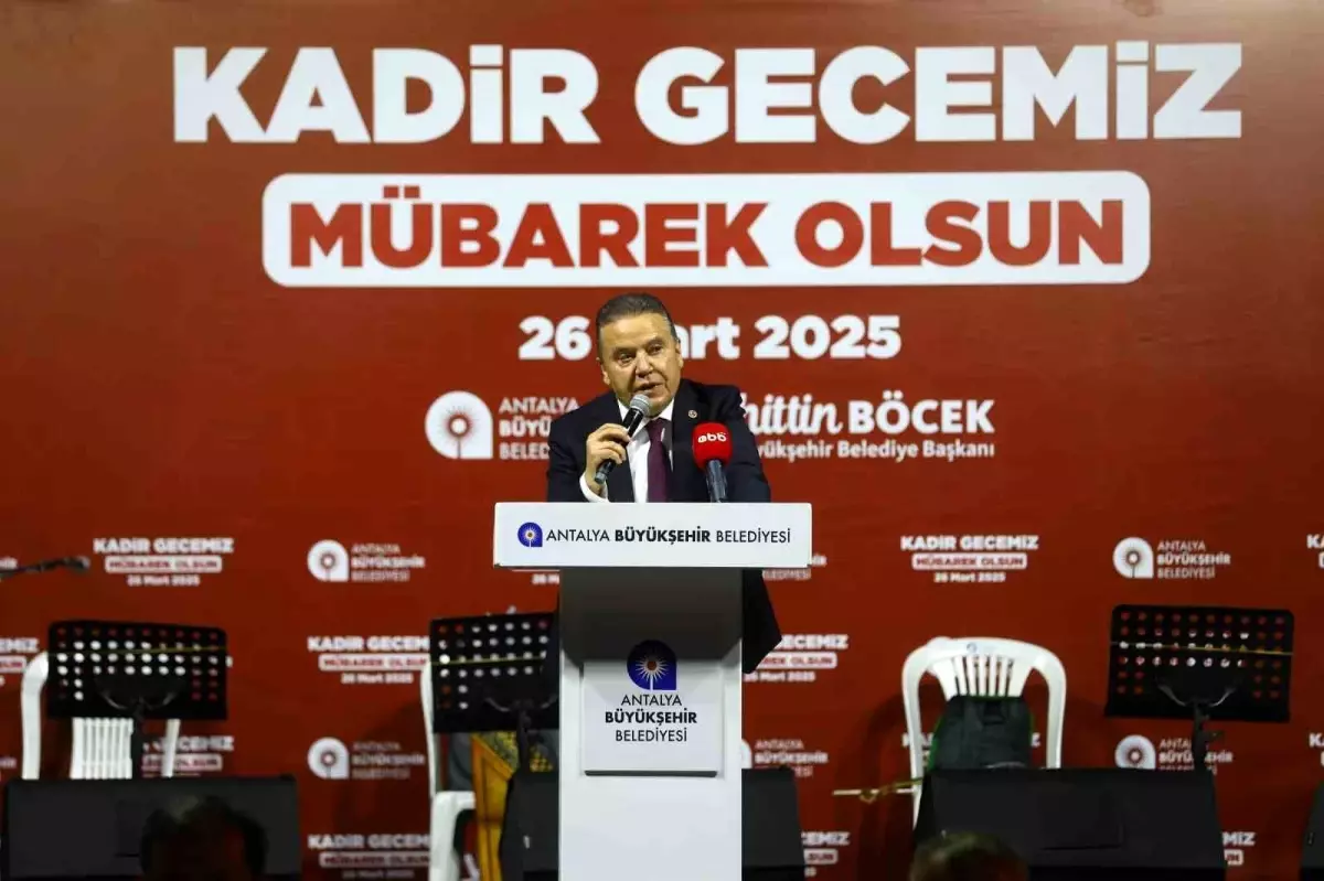 Başkan Muhittin Böcek Kadir Gecesi’ni Elmalı’da Geçirdi