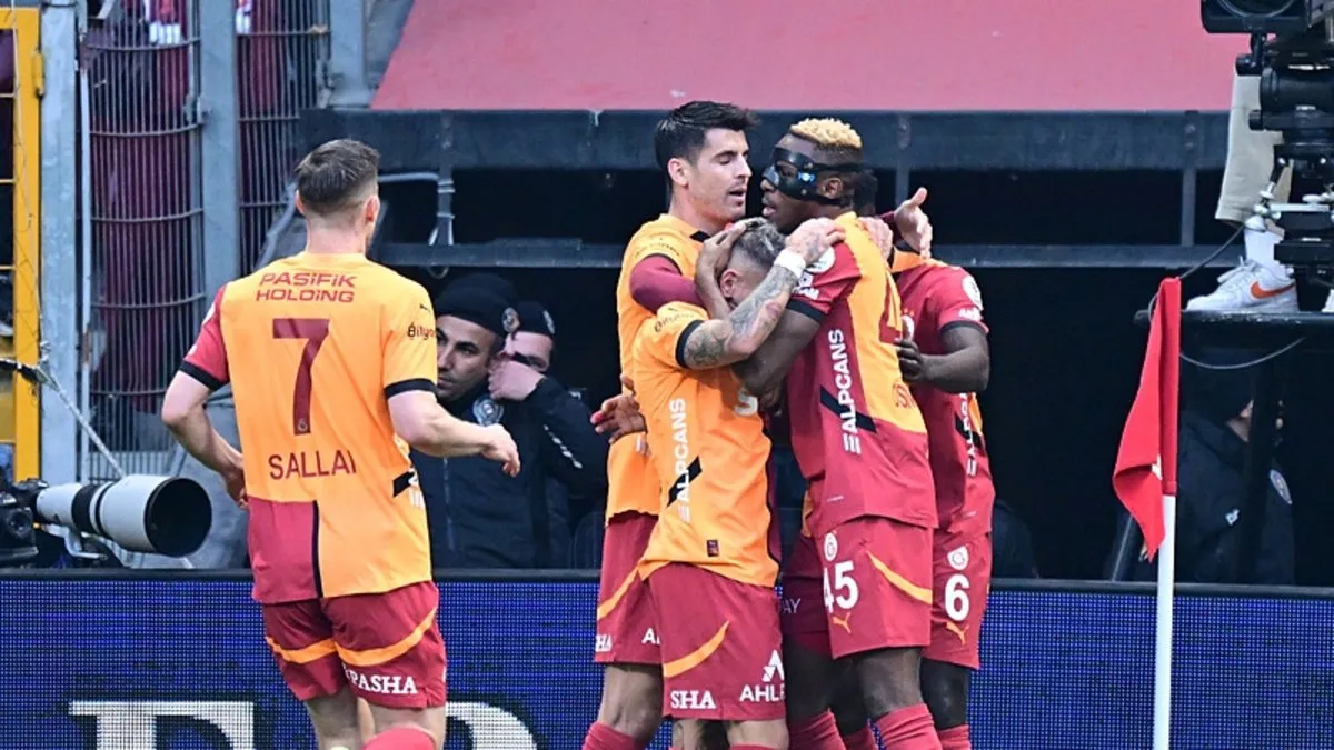 Galatasaray, Sivasspor’a gol olup yağdı! Cimbom ilk yarıdan fişi çekti…